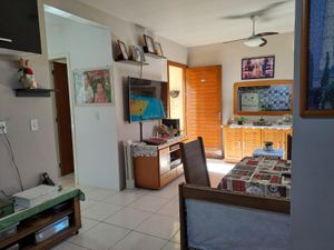 Image 0 - 936683