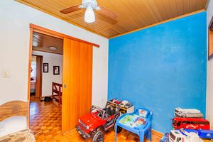 Image 19 - 936704