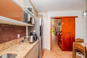 Image 34 - 936704