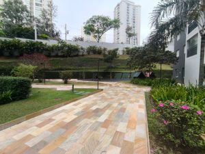 Image 1 - 936841