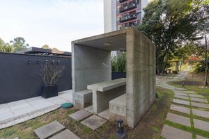 Image 17 - 936870