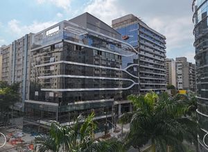 Image 5 - 936938