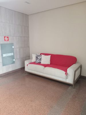 Image 22 - 937343