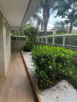 Image 6 - 938002