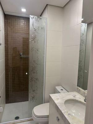 Image 19 - 938002