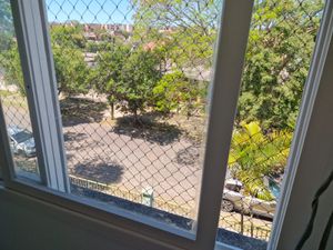 Image 13 - 938233