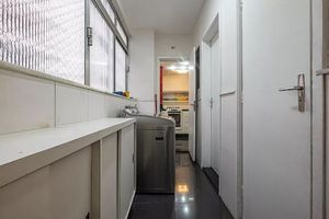 Image 9 - 938831