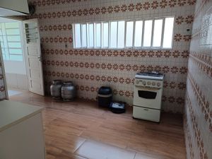 Image 8 - 939080
