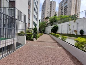 Image 18 - 939120