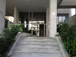 Image 10 - 939984