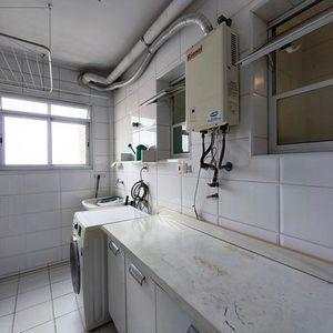 Image 30 - 940393