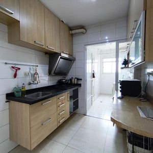 Image 10 - 940393