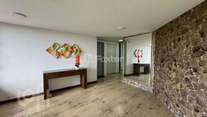 Image 21 - 940456