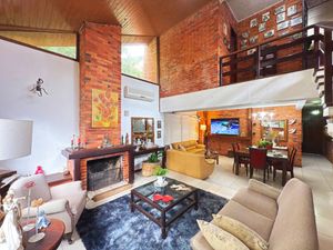 Image 6 - 940563