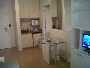 Image 5 - 940647