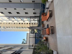 Image 37 - 940661