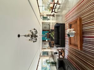 Image 6 - 940661