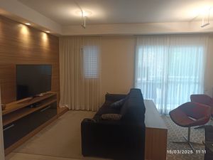 Image 33 - 940697