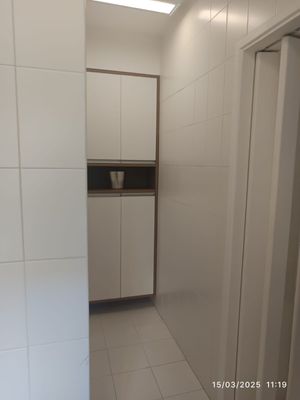 Image 23 - 940697