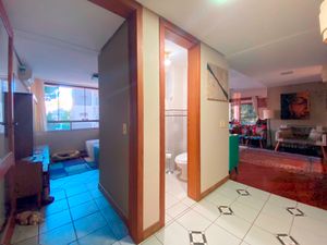 Image 17 - 940721
