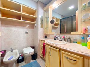 Image 38 - 940721