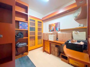 Image 39 - 940721