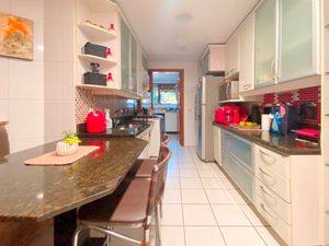 Image 42 - 940721