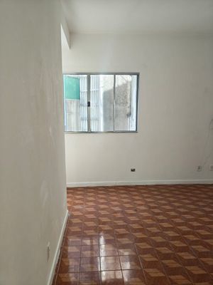 Image 17 - 940744