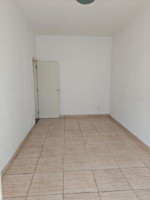 Image 3 - 940744