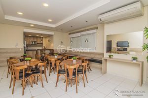 Image 1 - 941094