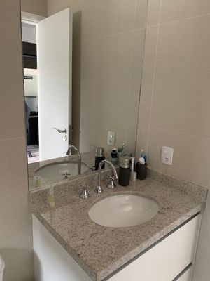 Image 15 - 941211