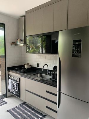 Image 17 - 941211