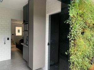 Image 19 - 941211