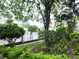 Image 14 - 941588