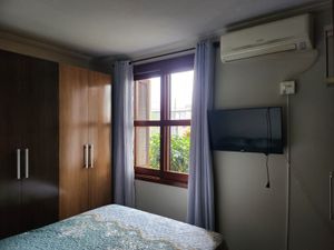 Image 4 - 941588