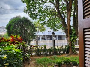 Image 5 - 941588