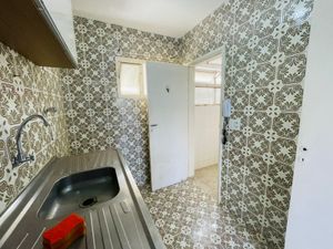 Image 4 - 941646