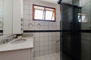 Image 27 - 941899