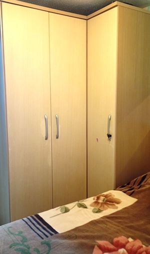 Image 8 - 942240