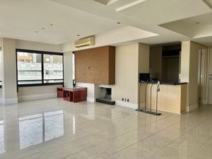 Image 1 - 942320