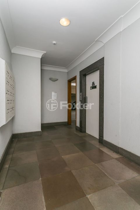 Image 11 - 917367