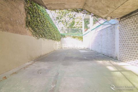 Image 11 - 869675