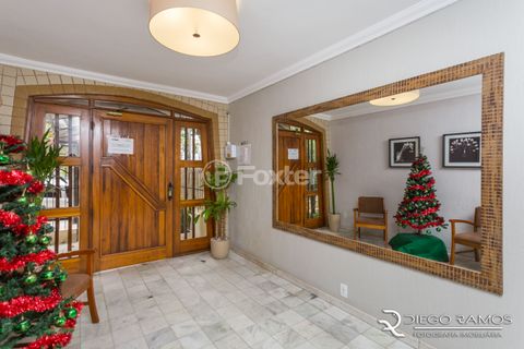 Image 7 - 898246