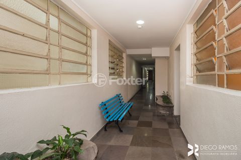 Image 11 - 929540
