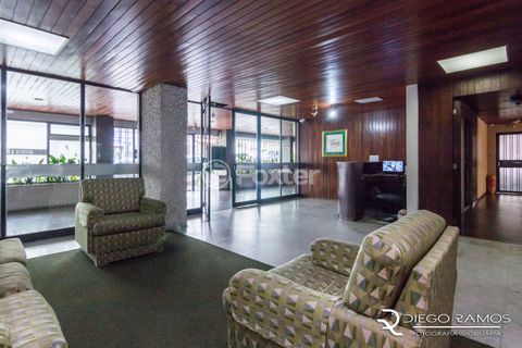 Image 17 - 883271