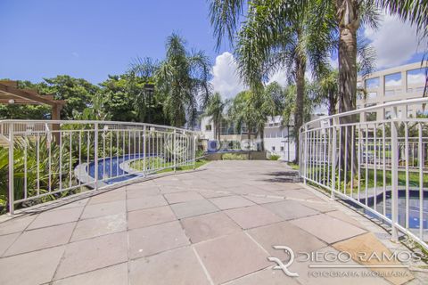 Image 10 - 869521