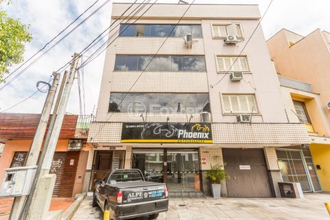 Image 1 - 915643
