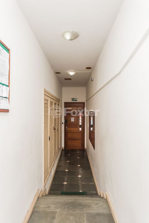 Image 3 - 915643