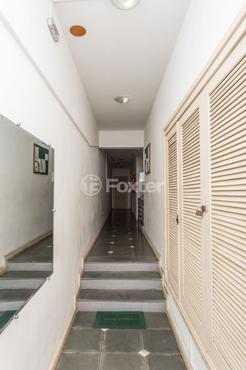 Image 4 - 915643