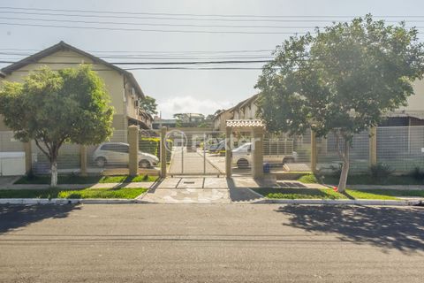 Image 5 - 882682